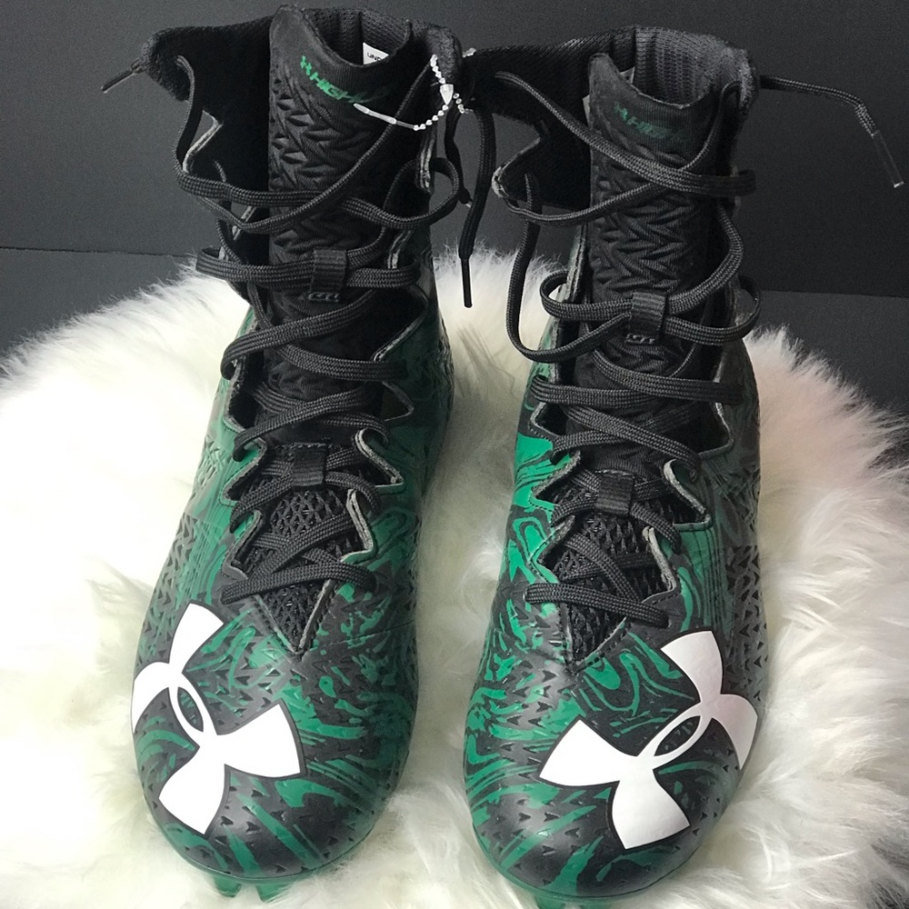 NEW,UNDER ARMOUR HIGHLIGHT Cleats